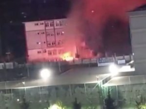 Okuldaki Trafoya Zarar Vererek Yangına Neden Olan Şahıs Tutuklandı