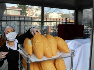 Sinop’ta Öğrencilerin Ürettiği Ekmekler Uygun Fiyata Halka Satılıyor