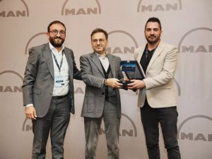 Lokman Koçaslan Otomotiv’e Servis Ödülü