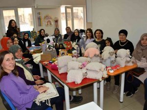 El Sanatları Kursları Kadınlardan Büyük İlgi Görüyor