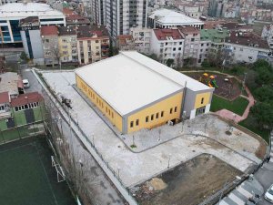 Küçükköy Yarı Olimpik Yüzme Havuzu Açılış İçin Gün Sayıyor