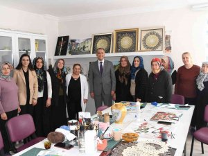 Vali Çuhadar, El Emeği Göz Nuru Ürünleri İnceledi