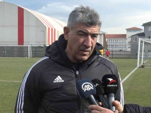 Sait Karafırtınalar: "Kaleci Transferi Mutlaka Yapılacak"