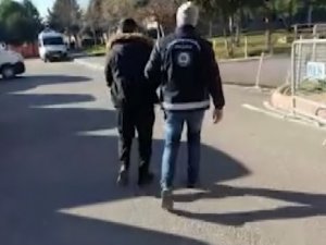 Otoyolda Durdurulan Araçtan 6 Düzensiz Göçmen Çıktı