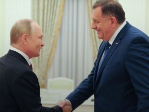 Bosnalı Sırp Lider Dodik, Putin’e "Sırp Cumhuriyeti Nişanı" Verme Kararını Savundu