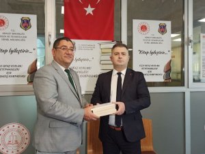 Mersin Erdemli’de “Kitap İ̇yileştirir” Kampanyası