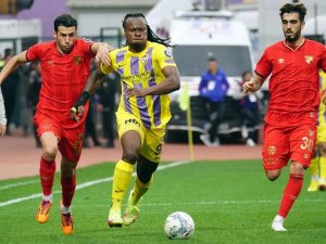 İ̇stanbulspor, Emeka Eze’yi Kadrosuna Kattı