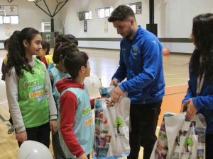 Hem Becerilerini Test Ediyor Hem De Eğleniyorlar