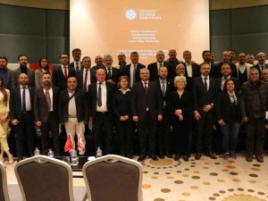 Adana’da Gazeteciler Dezenformasyon Konusunda Bilgilendirildi