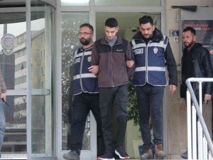 "Kasten Öldürme" Suçundan Aranıyordu, Polisten Kaçamadı