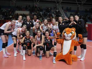 2023 Cev Şampiyonlar Ligi: Eczacıbaşı Dynavit: 3 - Grupa Azoty Chemik Police: 1