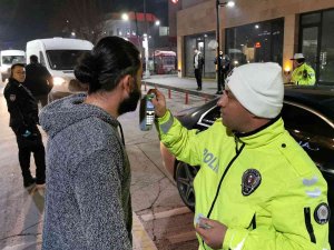 Ehliyetsiz Ve Alkollü Sürücünün Polislere Söylediği Sözler Pes Dedirtti