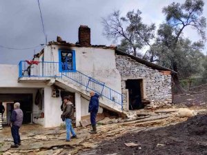 Soba Kovasından Çıkan Yangında Ev Zarar Gördü