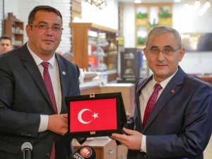 "Önemli Olan Kamunun Ve Yaşadığımız Şehrin Ortak Menfaatlerinde Buluşabilmek"