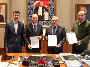 Kütahya’nın Parmakören Mahallesi Bölgesindeki Fay Hattının Tespiti İçin Protokol İmzaladı