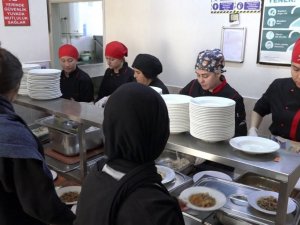 Mersin’de 37 Bin 69 Öğrenciye Ücretsiz Yemek İmkanı