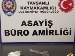 Tavşanlı’da Uyuşturucu Sattığı Tespit Edilen Kişi Tutuklandı