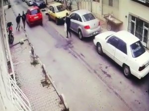 Yolda Yürürken Elindeki Cep Telefonunu Kaptırdı