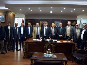 Tüdki̇yeb Genel Başkanı Nihat Çelik: "Erciş İl Olmalı"