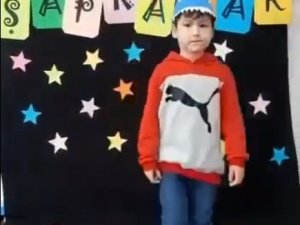 Atık Malzemelerden Şapka Tasarladılar