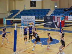 Tvf Kadınlar 2. Ligi Temsilcisi Bilecik Belediye Spor Kadın Voleybol Takımı Evinde Set Alamadı