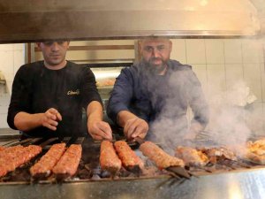 Çırak Olarak Başladı Şimdi 150 Kişiye İstihdam Sağlıyor