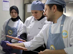 Antik Akademi’den Aşçı Adaylarına "Kebap" Eğitimi