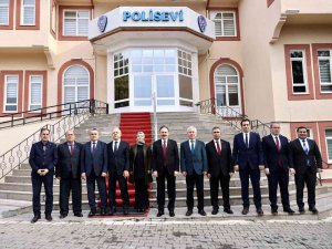 Vali Kızılkaya, Kaymakamlar Ve Vali Yardımcılarıyla Bir Araya Geldi
