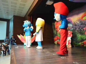 Gedizli Çocuklar ’Şirinler’ İle Eğlendi