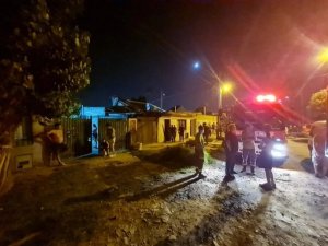 Beş Ton Moloz Yığdıkları Evin Çatısı Çöktü: 4 Çocuk Öldü