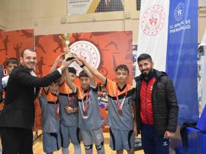 Yıldız Kız Ve Erkek Müsabakaları Tamamlandı