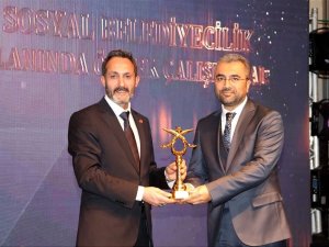 İ̇stanbul’dan Edremit Belediyesine Anlamlı Ödül