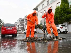 Muratpaşa’da 50 Kişilik Ekipe Rögar Mesaisi