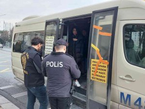 Küçükçekmece’de Asayiş Uygulamasında Sürücülere Ceza Yağdı
