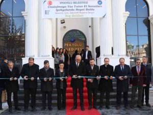 Van’da, ‘Unutulmaya Yüz Tutan El Sanatları İ̇pekyolu’nda Hayat Buldu’ Sergisi