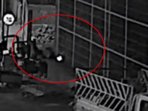 İ̇ş Yerini Kundaklayan 2 Zanlı Tutuklandı