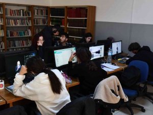 Kütüphane Ve Çalışma İstasyonları, Başkentli Öğrencileri Bekliyor