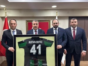 Kocaelispor Formasını Mustafa Destici’ye Götürdüler