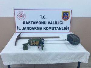 Arkeolojik Sit Alanında Kazı Yaparken Suçüstü Yakalandılar