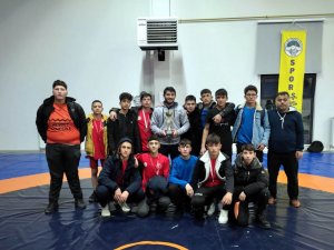 Tomarzalı Pehlivanlar Türkiye Güreş Müsabakalarına Katılmaya Hak Kazandı