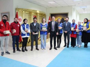 Gençlerden Cezaevlerine Kitap Bağışı