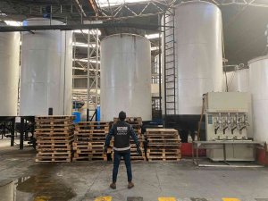 İ̇zmir’de 150 Ton Karışımlı Akaryakıt Ele Geçirildi