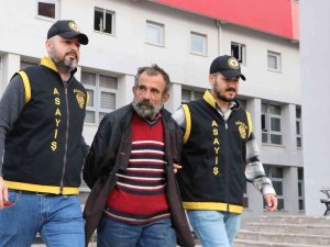 Isınmak İsterken Belediyenin Halk Marketini Yaktı