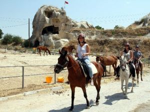 Sırbistan’dan Gelen Öğrenciler Kapadokya’da