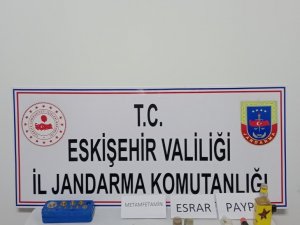Beylikova’da Uyuşturucu Operasyonu: 3 Kişi Tutuklandı
