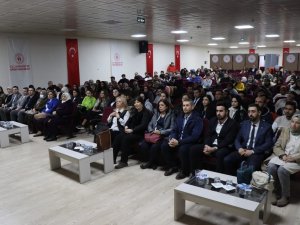 Büyükşehir ’Sırdaşın Olayım’ Projesini Üniversite Gençliği İ̇le Buluşturuyor