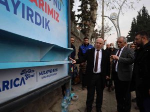 Bu Reklam Panoları Onlara Ait