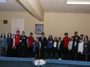 Sporcu Eğitim Merkezinde Moral Yemeği