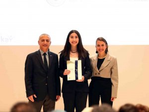 Uluslararası Gençlik Ödül Programı’na Katılan 450 Genç Sertifikalarını Aldı