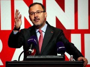 Bakan Kasapoğlu: "Türk Futbol Ekolünü, Türk Futbolu Oyun Tarzını İnşa Etmeliyiz"